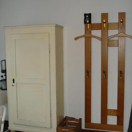 Appartement 25 Qm Mit Bad An Der Mosel - Naehe Koblenz ดีบลิค ภายนอก รูปภาพ