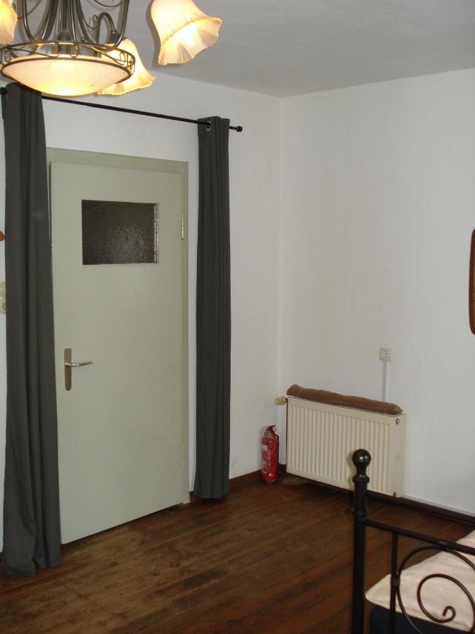 Appartement 25 Qm Mit Bad An Der Mosel - Naehe Koblenz ดีบลิค ภายนอก รูปภาพ